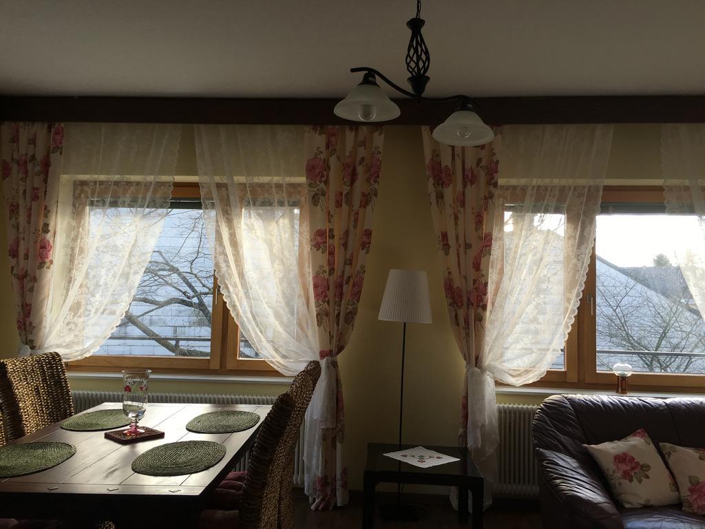 Helenental Pension&Apartments Baden Kamer foto